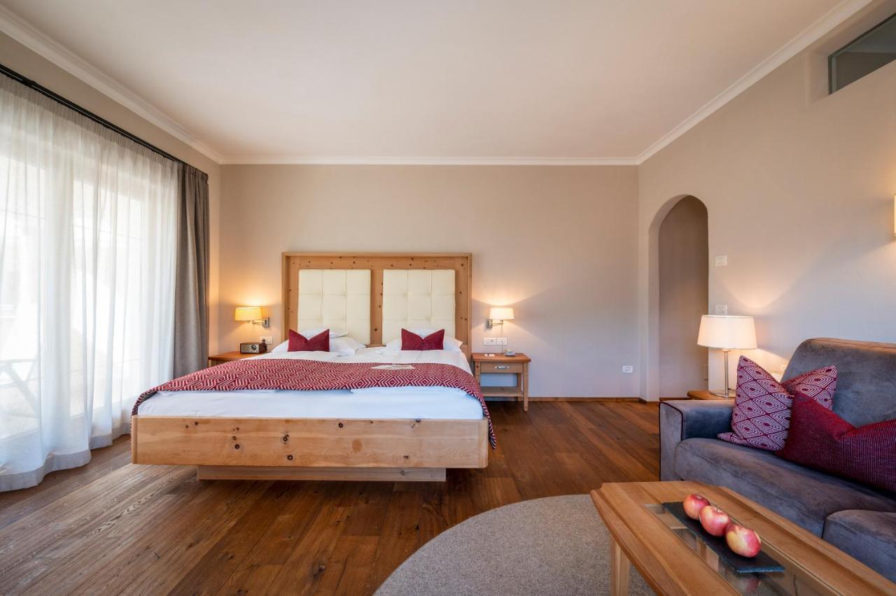 Romantik Hotel Oberwirt Marlengo Esterno foto