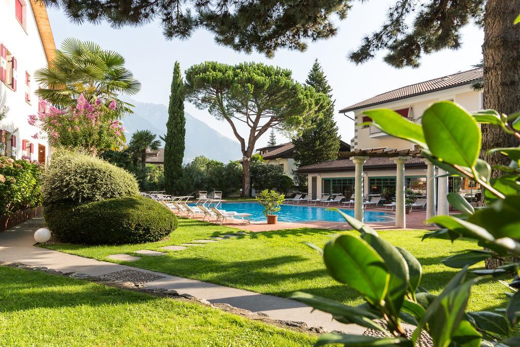 Romantik Hotel Oberwirt Marlengo Esterno foto
