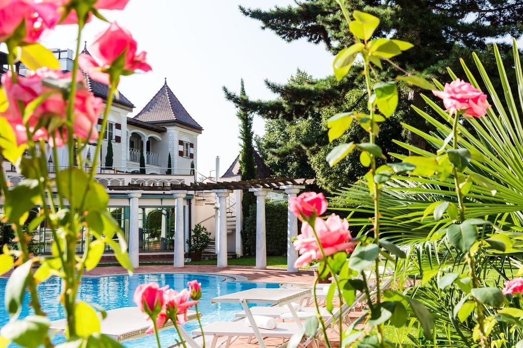 Romantik Hotel Oberwirt Marlengo Esterno foto