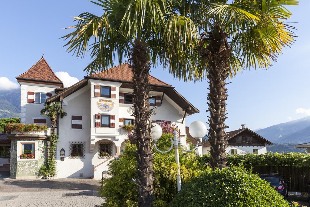 Romantik Hotel Oberwirt Marlengo Esterno foto