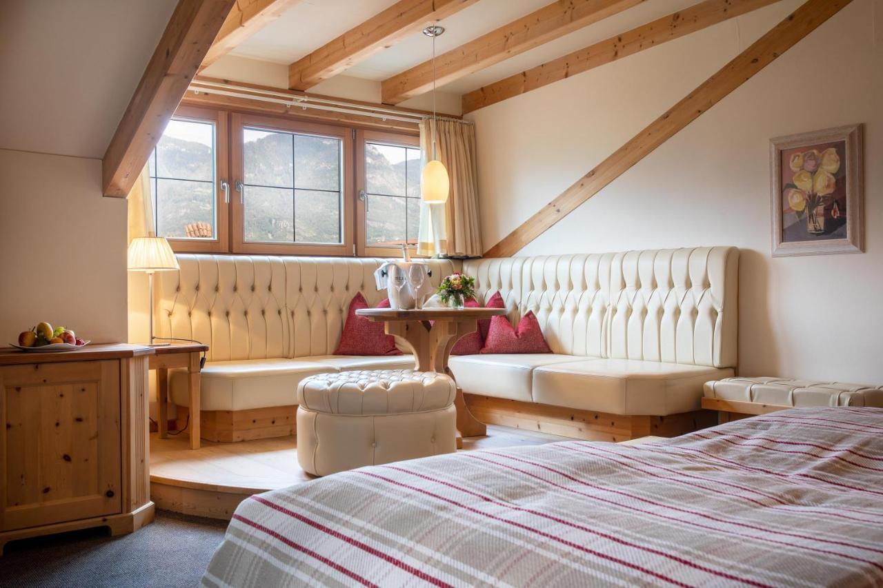 Romantik Hotel Oberwirt Marlengo Esterno foto